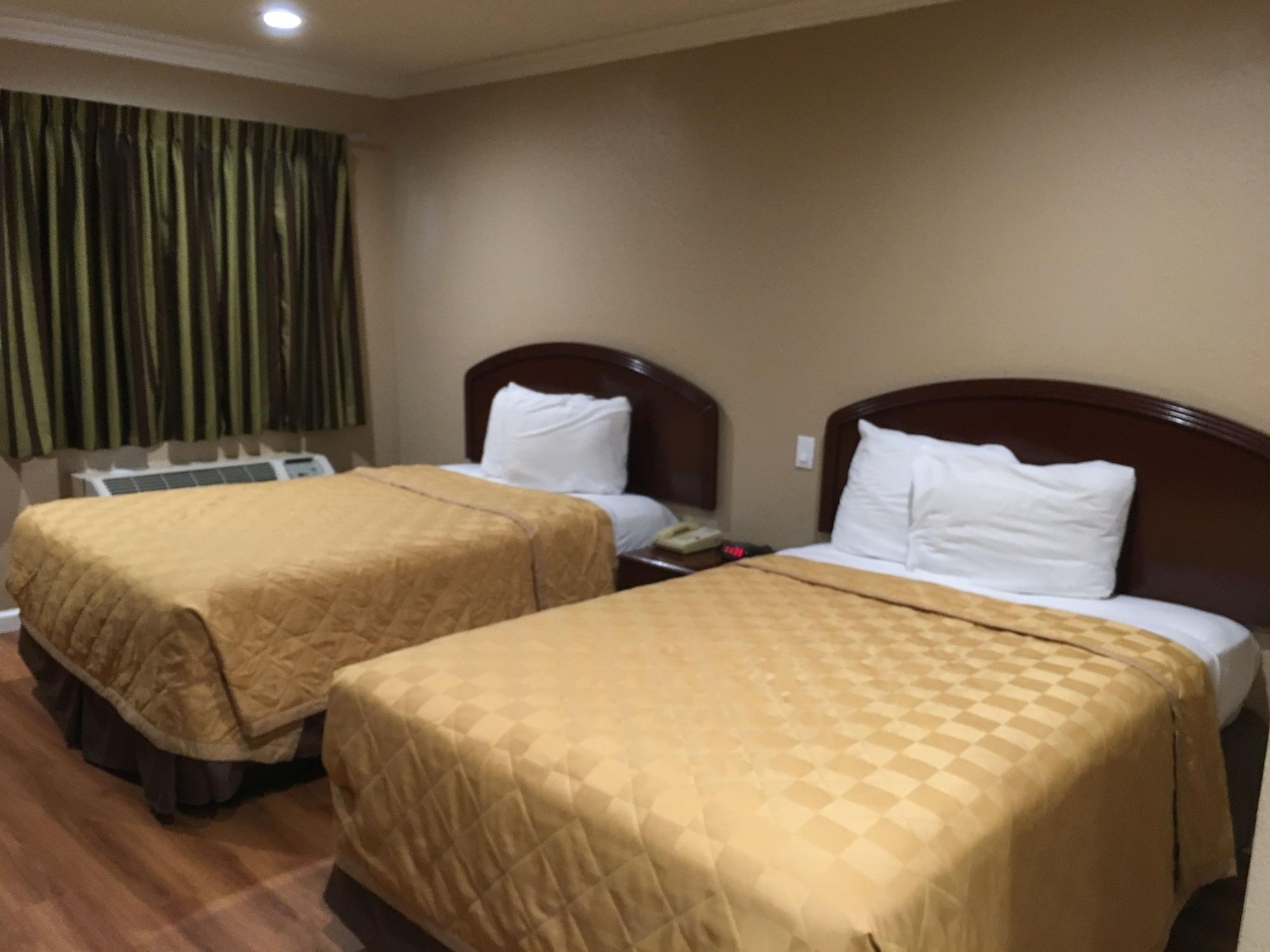 Express Inn & Suites Ontario Airport Экстерьер фото