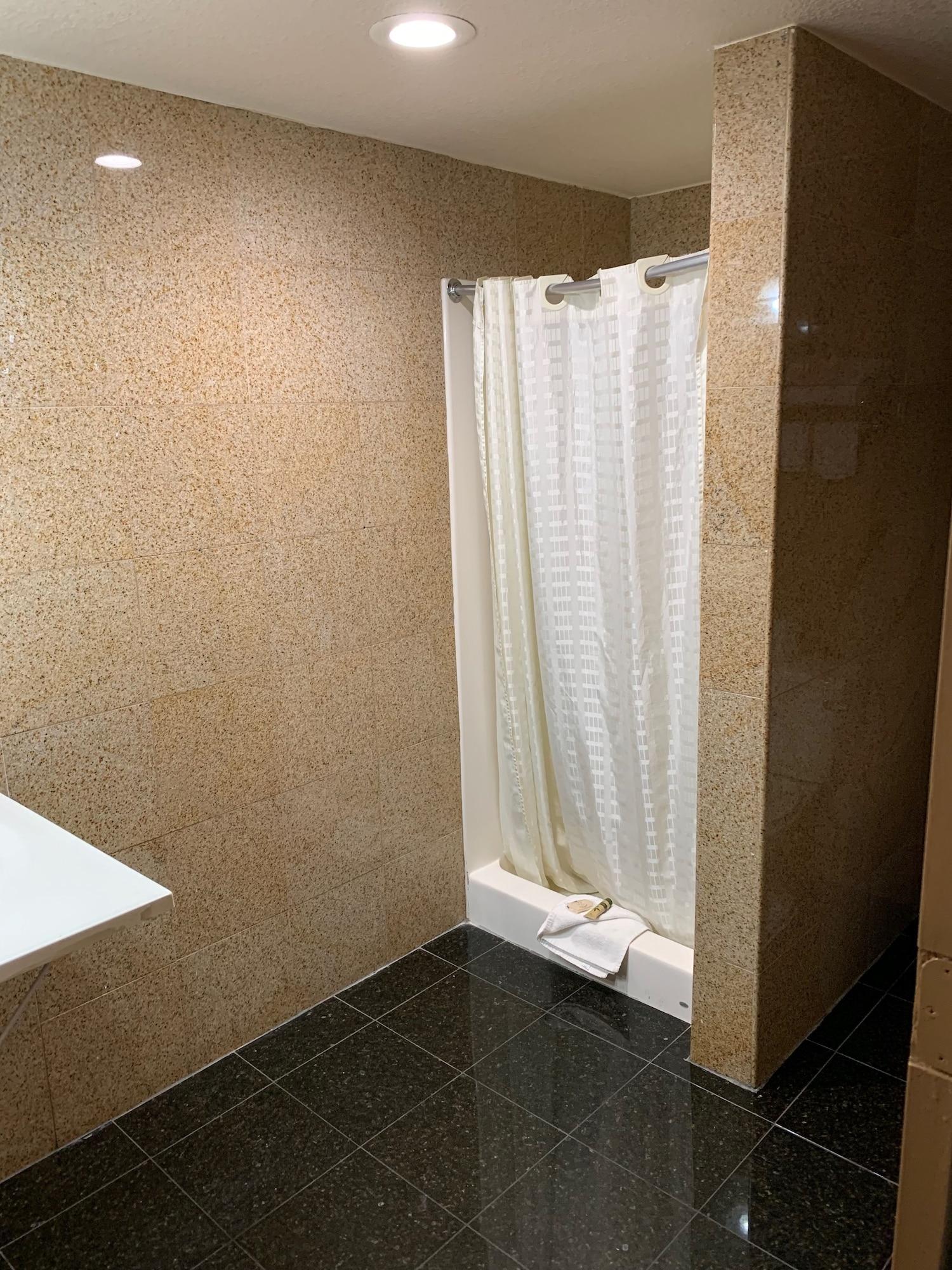 Express Inn & Suites Ontario Airport Экстерьер фото